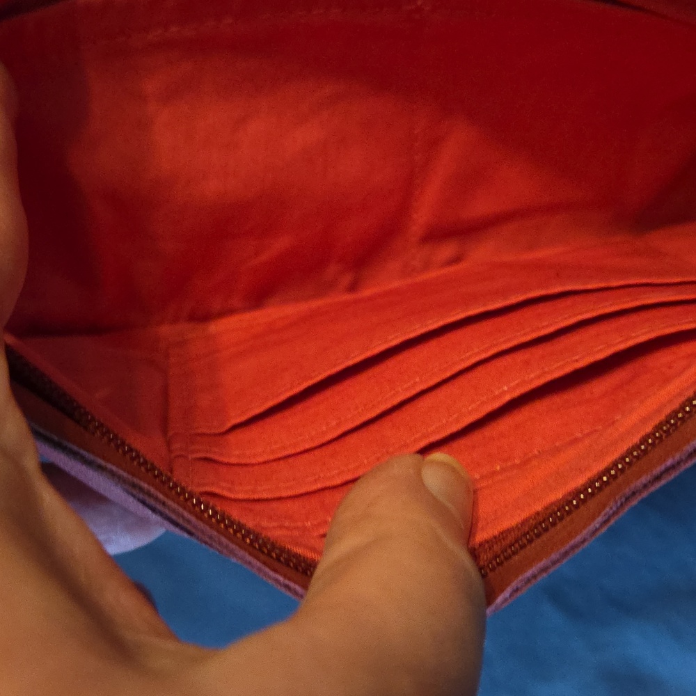 Distressed Red Partial Fringe Sash Bag - Picture 6 of 7